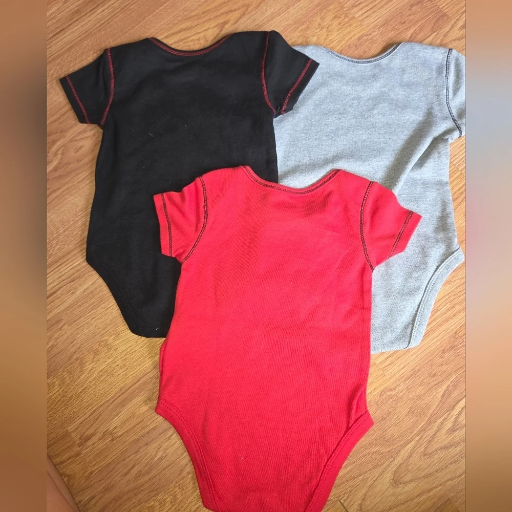 NHL Chicago Blackhawks Baby 12 Months Bodysuit 3pc Hockey NWT 100% Cotton